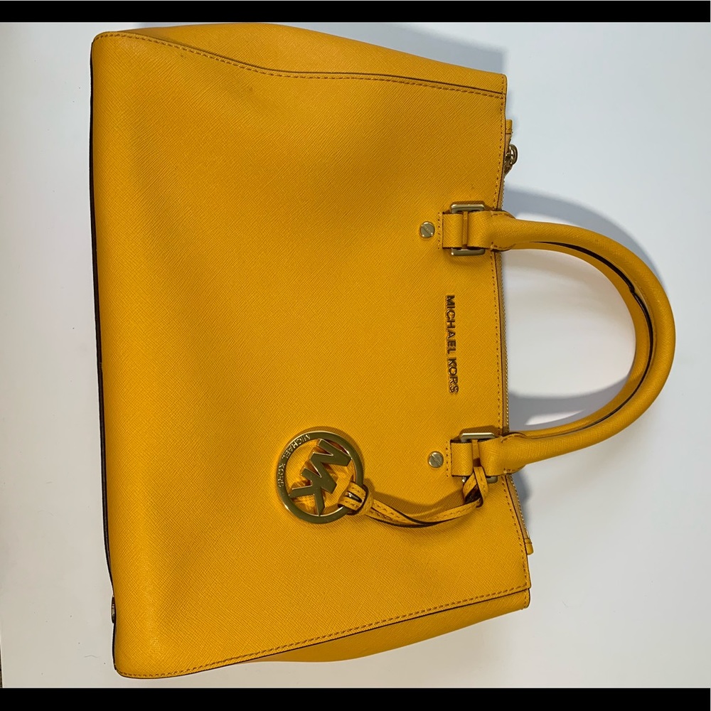 NWOT Michael Kors Sutton Satchel